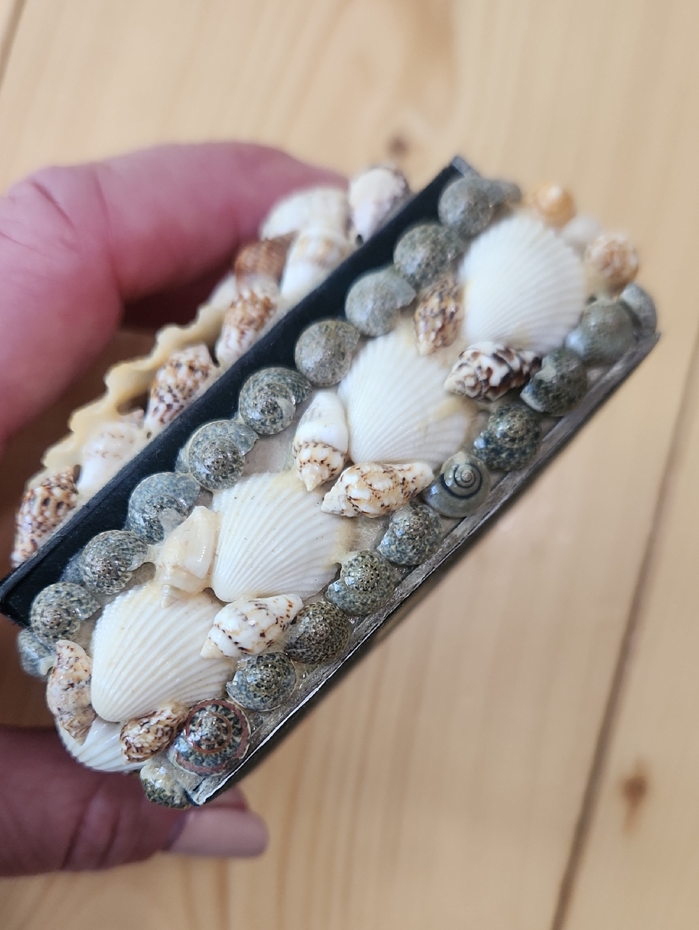 Vintage Sea Shell Trinket Box Black Velvet Lined Coastal Jewelry Keepsake Case - Picture 6 of 13